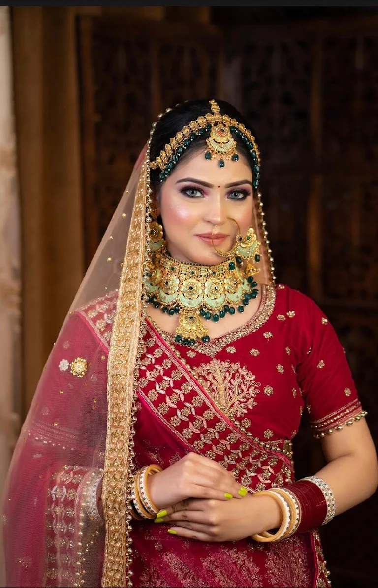 Aarna Makeup Studio Profile