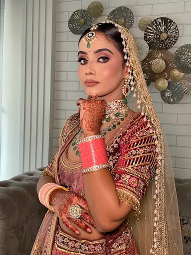 Cyruss Methew Makeup Course