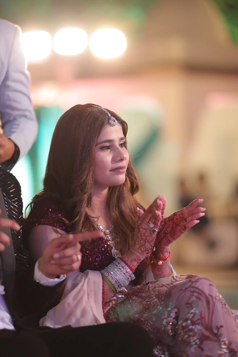 GG Unisex Salon Academy Makeup