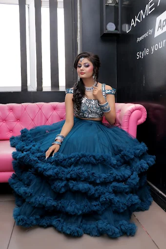 Lakme Makeup Academy Course