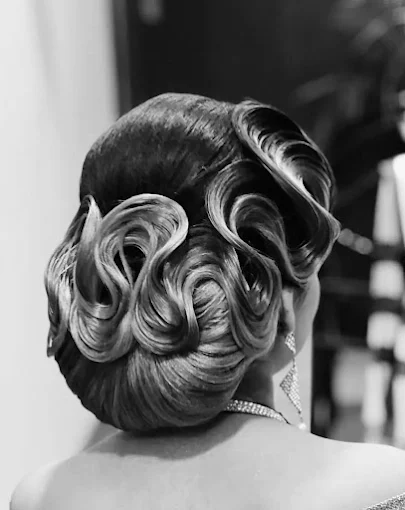 Lakme Sector 18 Hairstyle