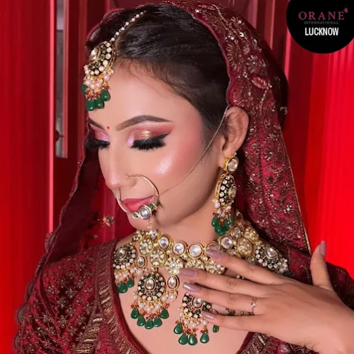 Orane Academy Makeup Course