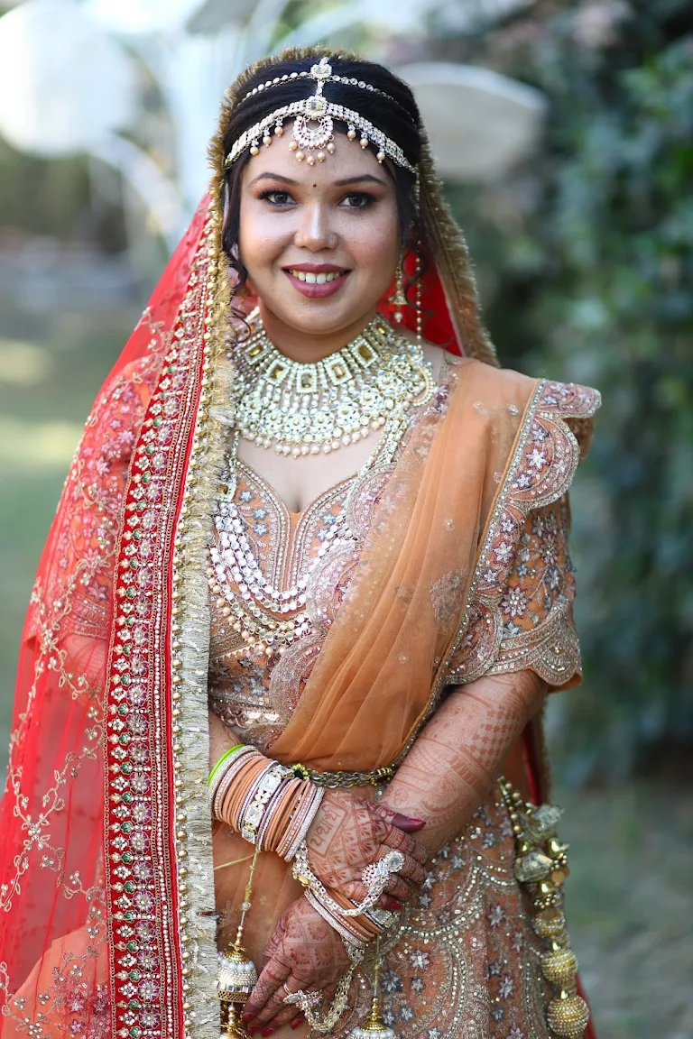 SS makeup studio Makeup