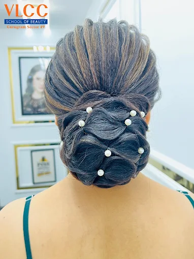 VLCC Gurugram Hairstyle