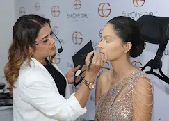 anamsiddiqehairmakeupacademymumbaimakeupclass