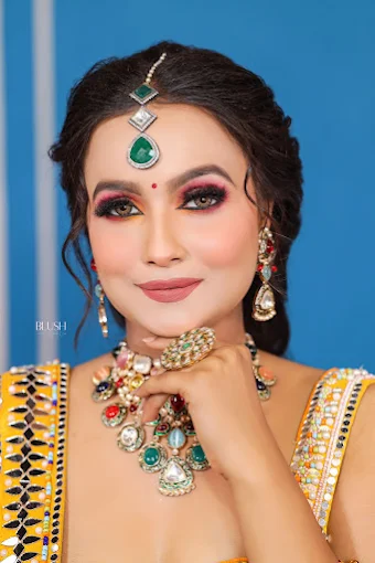 blushbeautyacademymakeupcourse