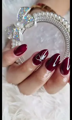 glamorousbeautynailartmakeupstudioandacademysiligurinailclasses