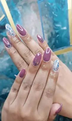 glamorousbeautynailartmakeupstudioandacademysiligurinailcourse