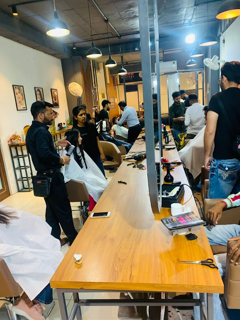 headmastersacademybathindaimages