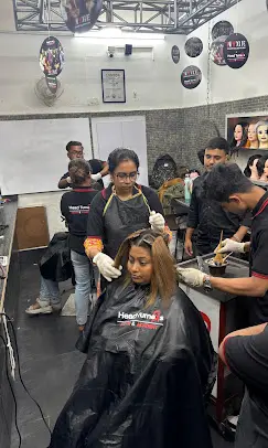 headturnershairbeautymakeupacademykolkatahaircourse