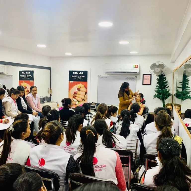 lakmeacademyamritsarimages 768x768