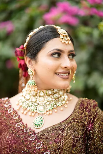 lakmeacademyindorebhawarkuabridalmakeuplook