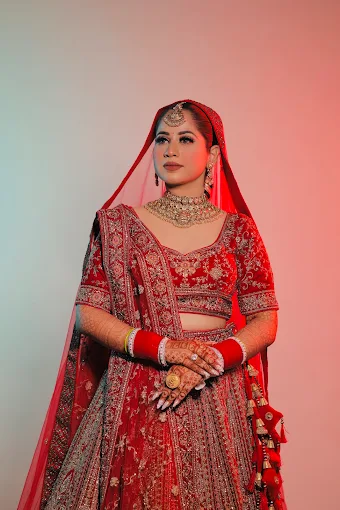 leenabhusanacademymakeupcourse