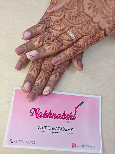 nakhnakshinailstudioacdemynailcourse