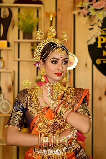 pragatismakeupmanrtamakeupacademymakeupcourse