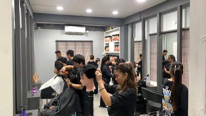 ramdaacademysiligurihaircourse