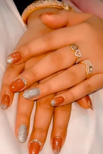 ruhimakeoverstudioandacademynoidaimage2