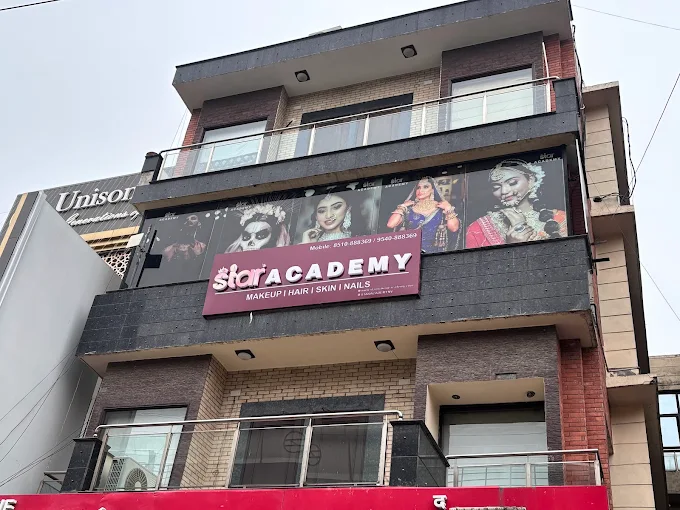 staracademydelhilogo