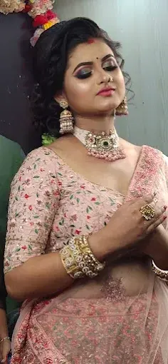 sumiladiesfashionbeautyzoneandmakeupacademyhaldiaprofile 1