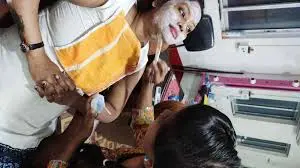 swapnasmakeupbeautynacademykolkataskincourse