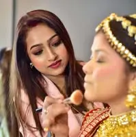 tanuzmakeupstudioacademynailloungesiligurilogo