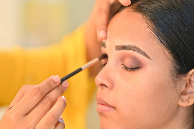 tarunyabeautyacademymakeupcourse