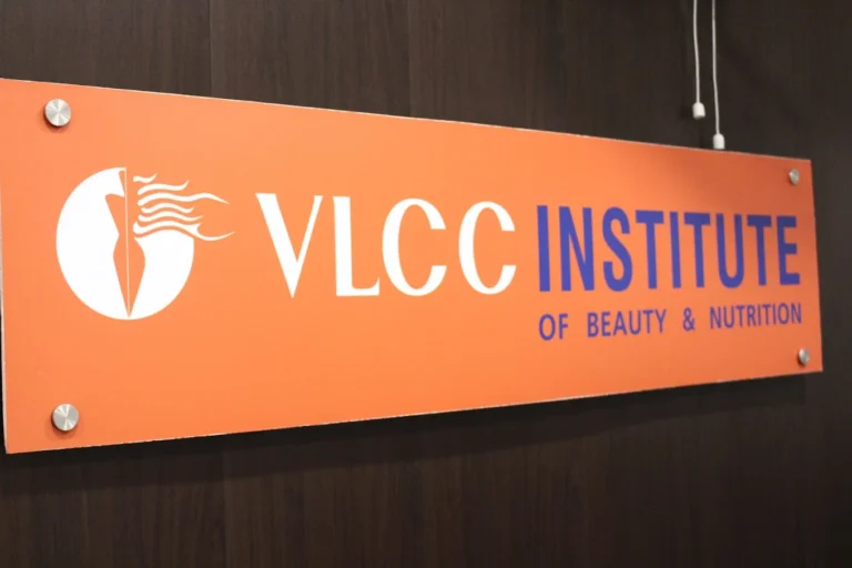 vlccschoolofbeautyhoshiarpurlogo 768x512